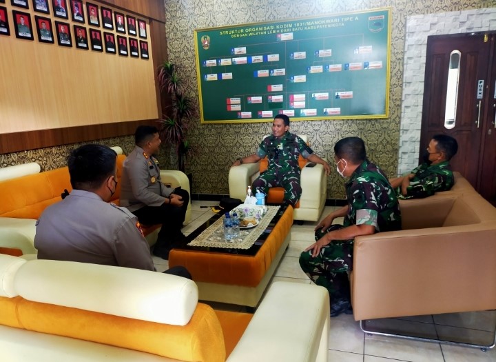 suasana santai Kapolres dan Dandim