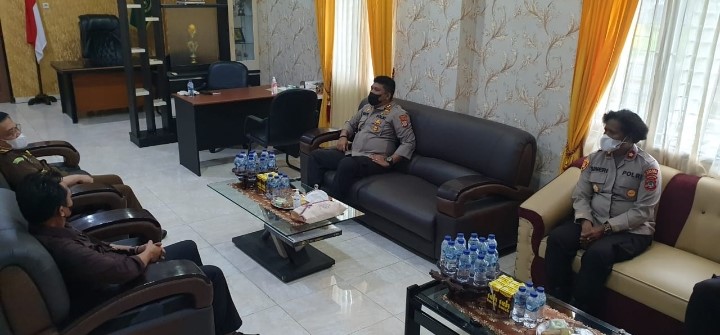 kapolres wakapolres dan kajari manokwari