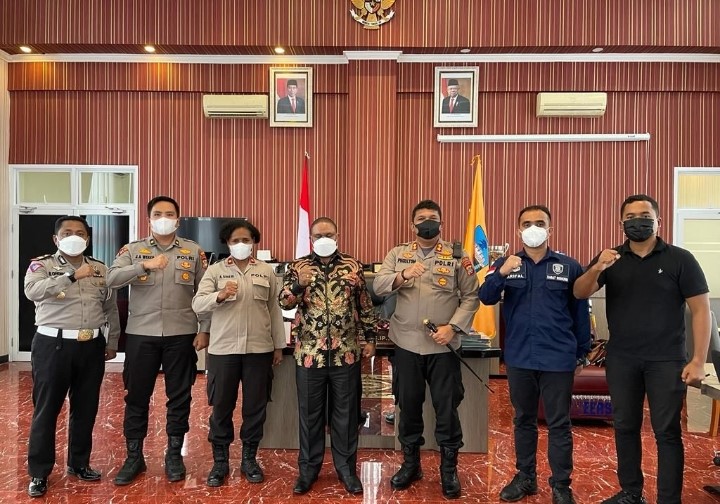 diskusi dengan bupati manokwari 2