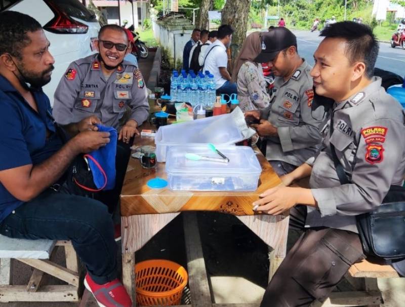 KAPOLSEK AMBAN DAN ANGGOTA