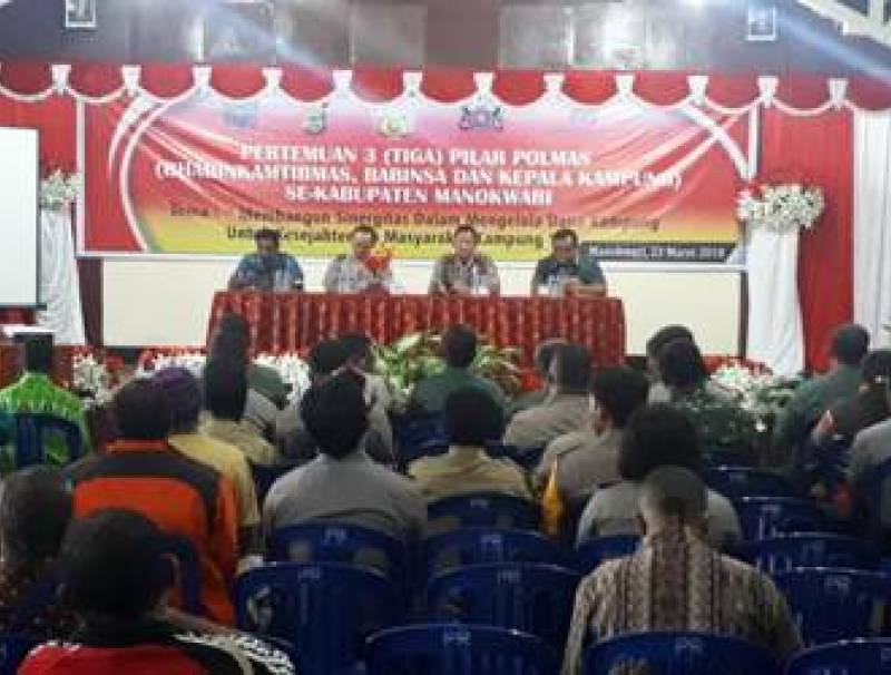 Polres Manokwari Gelar Pertemuan Tiga Pilar Polmas dan Kepala Kampung se Manokwari