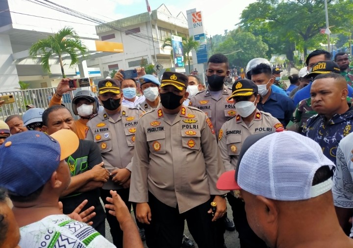 Kapolres, Wakapolres serta Kabag ops Polres Manokwari