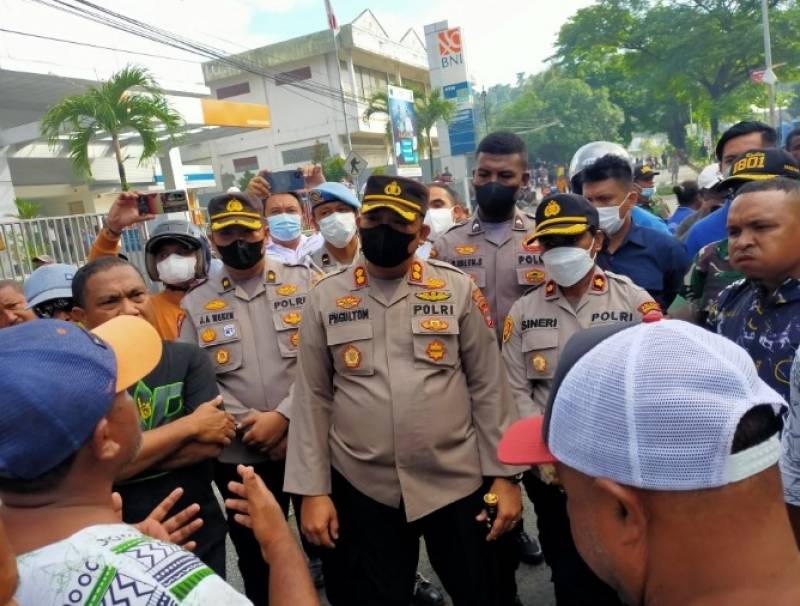 Kapolres, Wakapolres serta Kabag ops Polres Manokwari